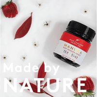 UMF 15+ MGO 514+ Manuka honey jar with strawberries and red leaves, 'Made by Nature'